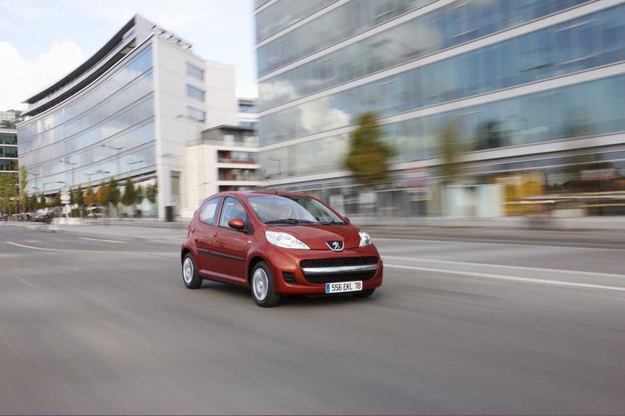  Peugeot 107 2009 года  (фото 14 из 30)